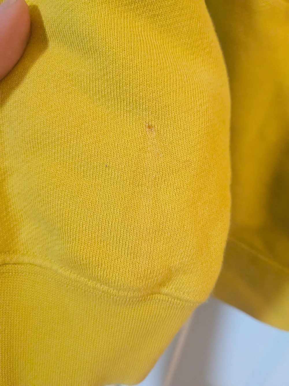Nike Sportswear Club Fleece Crew-Neck Sweatshirt  Yellow & White Women's Small